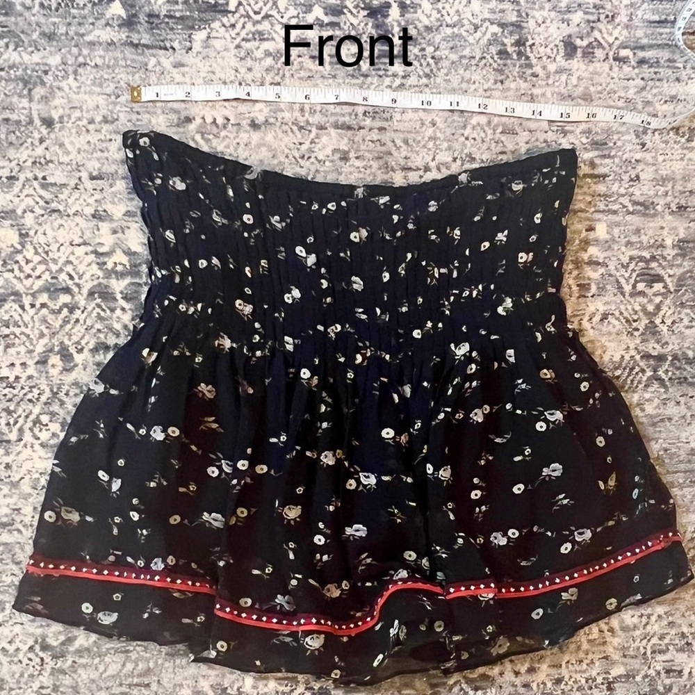 Ulla Johnson ~ mini skirt ~ black with white and red detailing. Small size